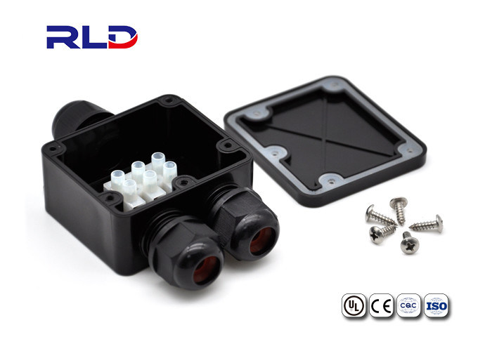 Plastic IP68 450V Waterproof Outdoor Lighting Connectors